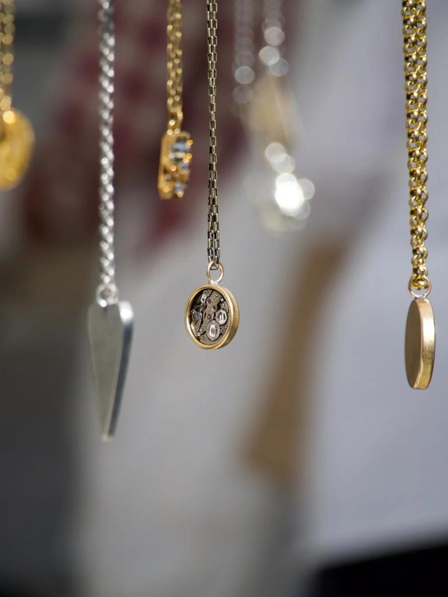 Bông Tai Vàng Trắng 14K Đính Ruby PNJ